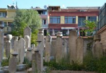 Transit Gloria Mundi