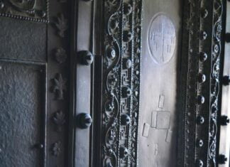 The Arrival of the Crusaders