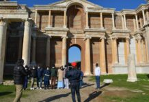 The Role of the Nobles’ Retainers